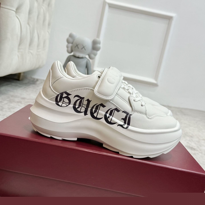 G*u*i casual shoes